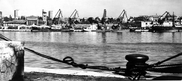 152 - Constanta. Vedere din port
